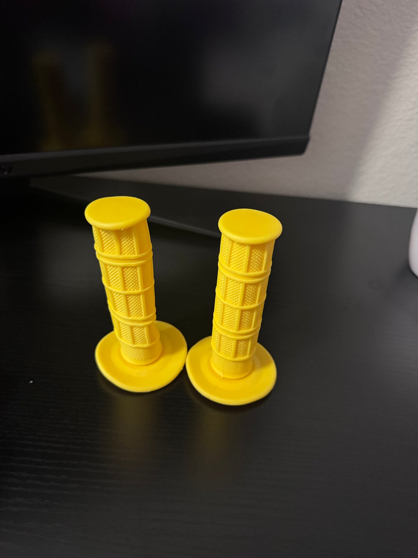 Waffle grips