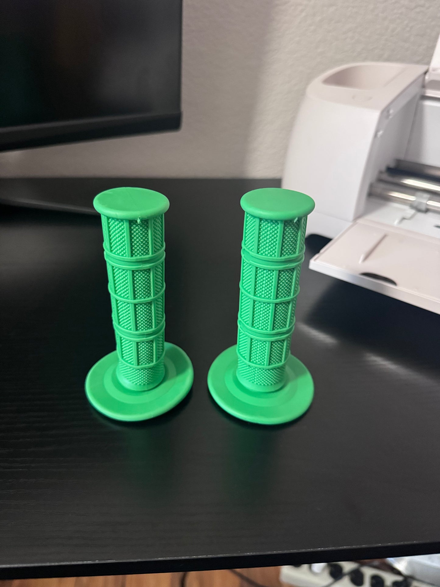 Waffle grips