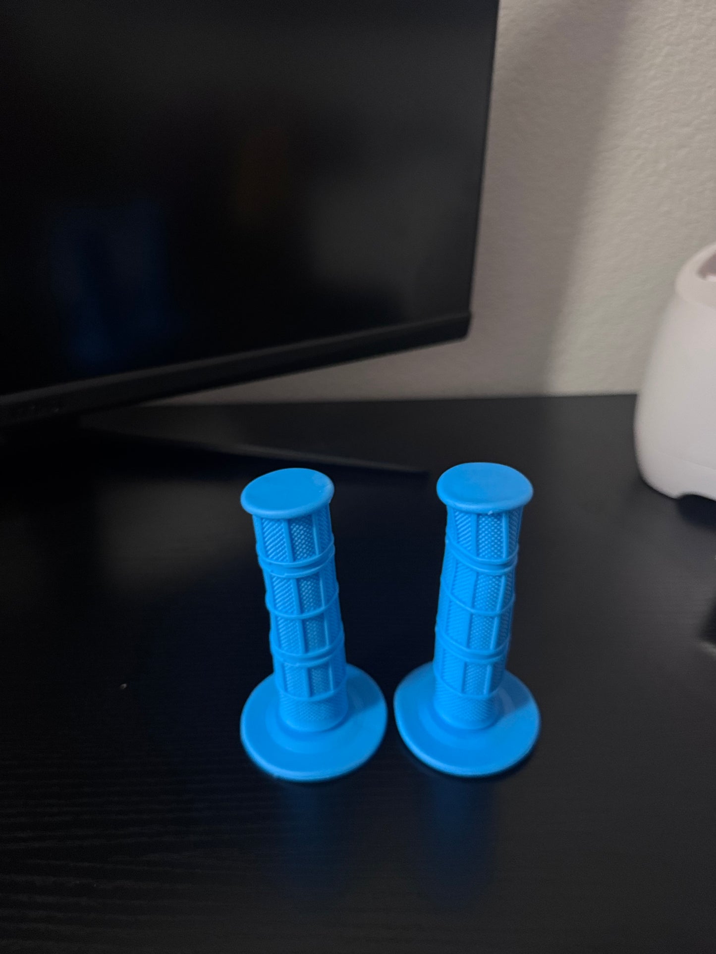 Waffle grips