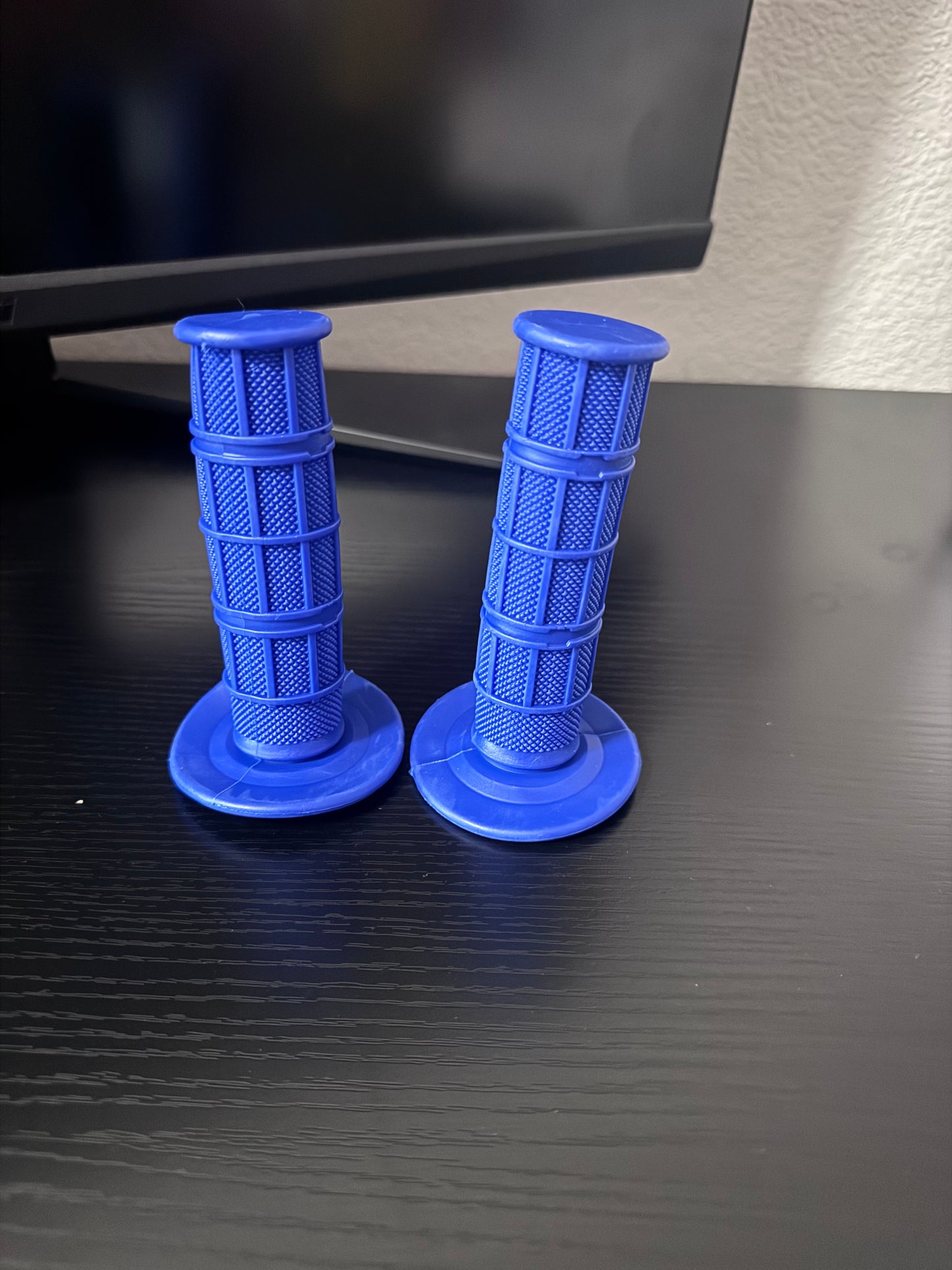 Waffle grips