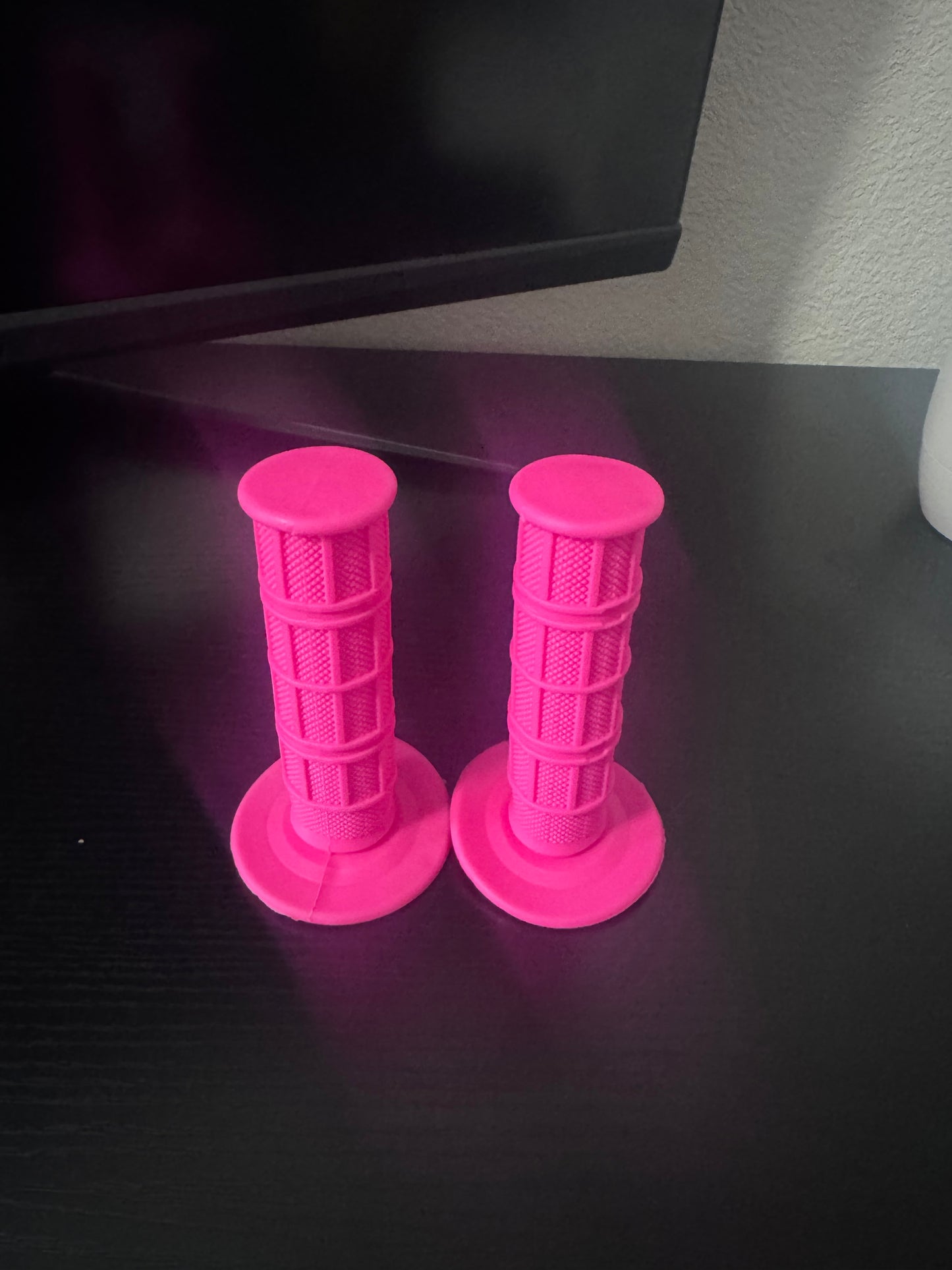 Waffle grips